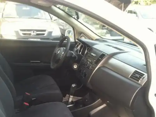 Nissan Versa  2008