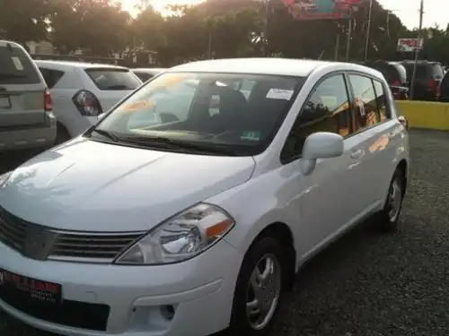 Nissan Versa  2008