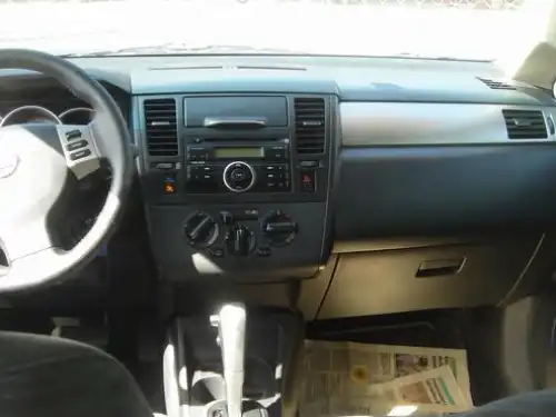 Nissan Versa  2008