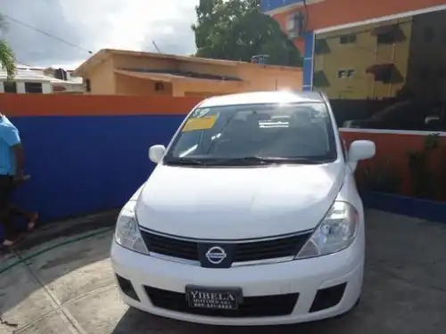Nissan Versa  2009