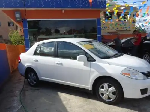 Nissan Versa  2009