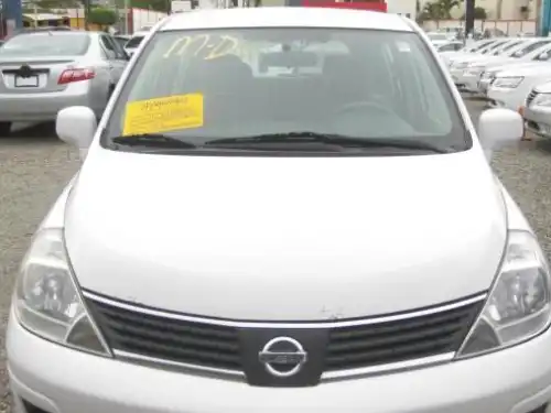 Nissan Versa  2009
