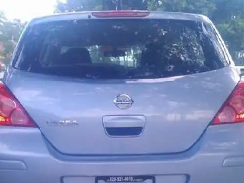 Nissan Versa  2010