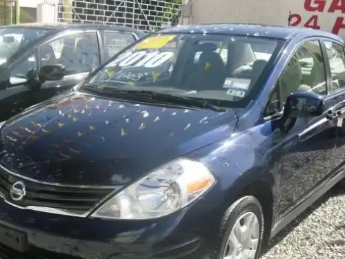 Nissan Versa  2010
