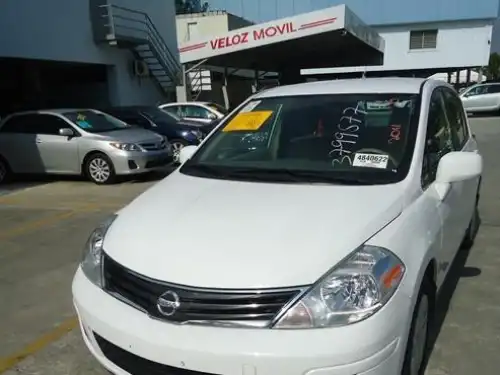 Nissan Versa  2011