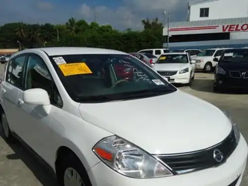 Nissan Versa  2011