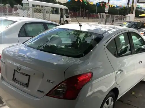 Nissan Versa  2012