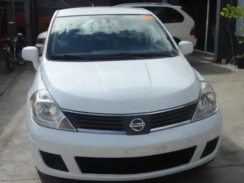 Nissan Versa 2007