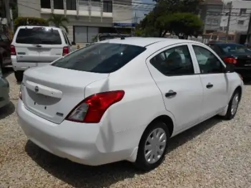 Nissan Versa 2012