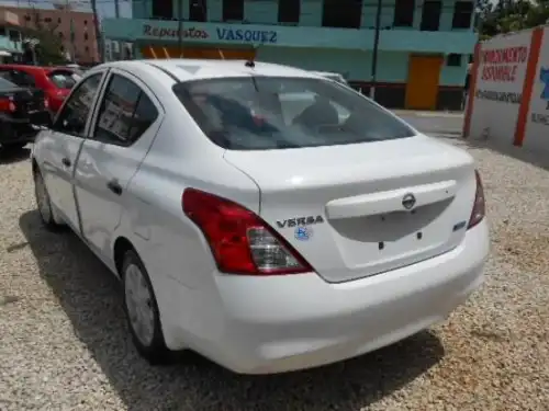Nissan Versa 2012