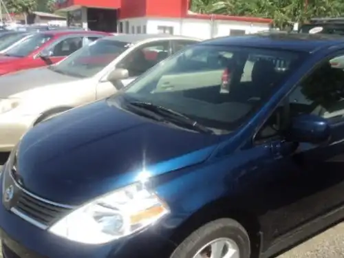 Nissan Versa Hatchback 2008