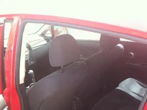 Nissan Versa Hatchback 2008