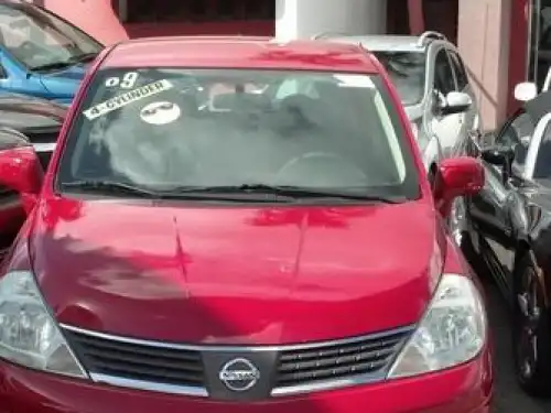 Nissan Versa Hatchback 2009