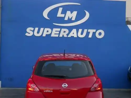 Nissan Versa Hatchback 2011