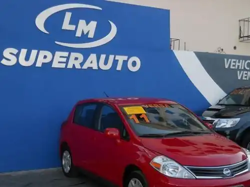 Nissan Versa Hatchback 2011