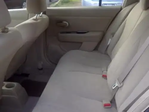 Nissan Versa SE 2007