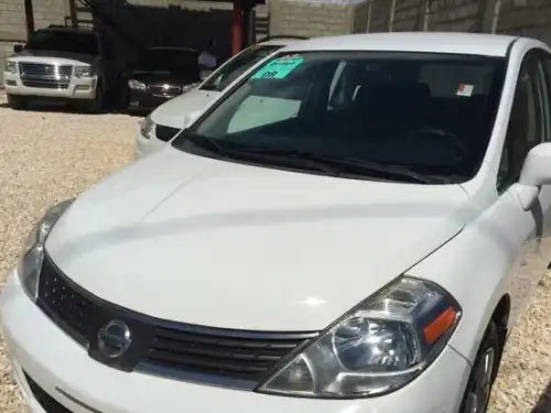 Nissan Versa SE 2007