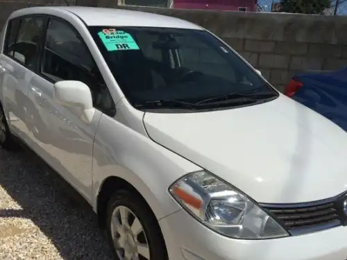 Nissan Versa SE 2007