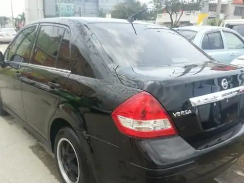 Nissan Versa SE 2008