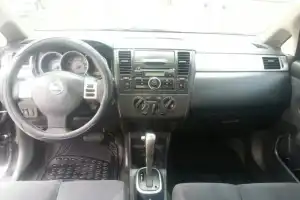 Nissan Versa SE 2008