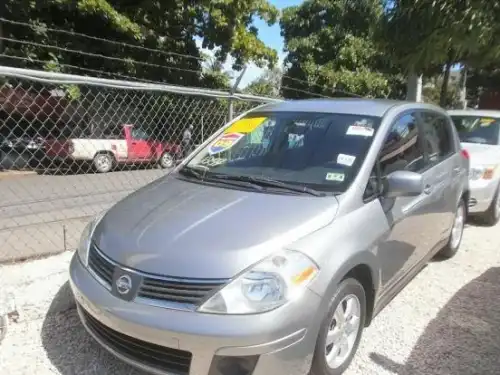 Nissan Versa SE 2009