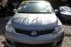 Nissan Versa SE 2010