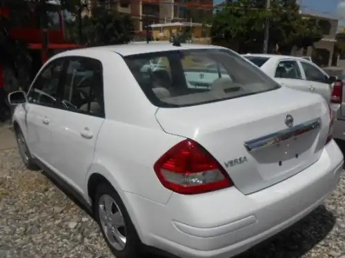 Nissan Versa2008