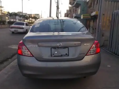Nissan Versa2010