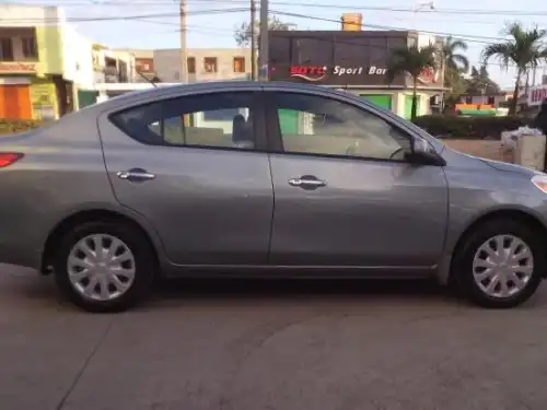 Nissan Versa2010