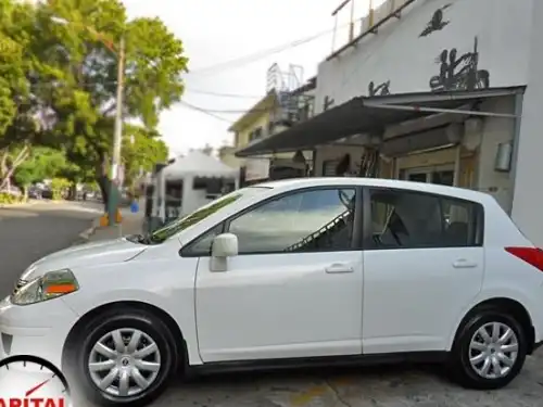 Nissan Versa2010