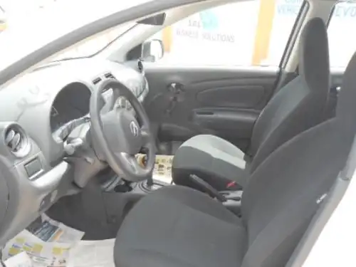 Nissan Versa2012
