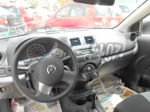 Nissan Versa2012