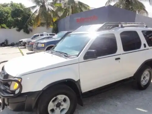 Nissan Xterra SE 2000
