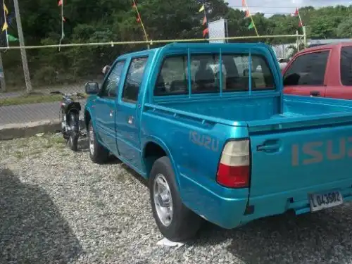 Nissan kb 2001 verde 