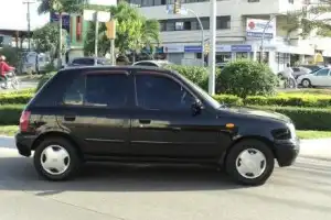 Nissan march 1999 verde claro 
