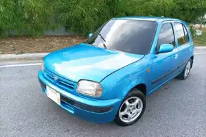 Nissan march 2000