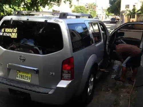 Nissan pathfinder 2006 se 