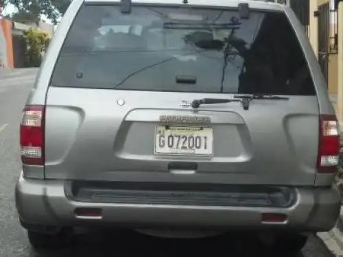 Nissan pathfinder gris 99 AUTOMATICA