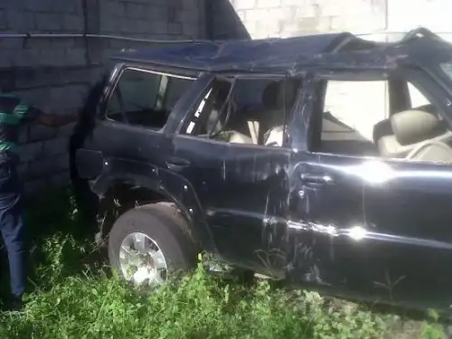 Nissan patrol, muchas piezas