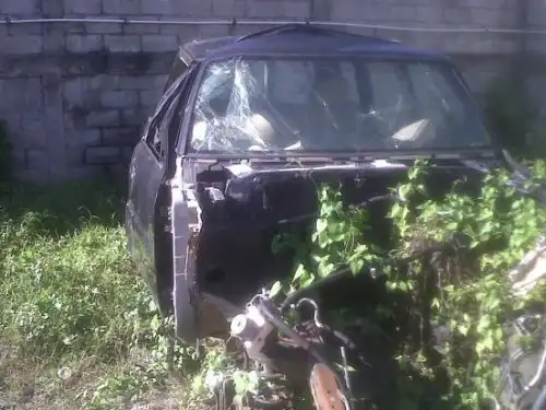 Nissan patrol, muchas piezas