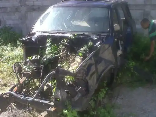 Nissan patrol, muchas piezas