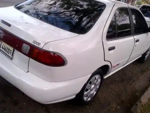 Nissan sentra 1998 americano 