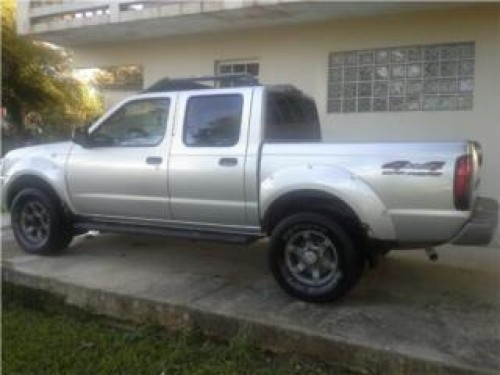 Nissan Frontier 2004crewcab 4x4 1 solo duen