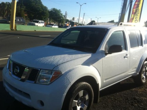 Nissan Pathfinder 2005 blanco