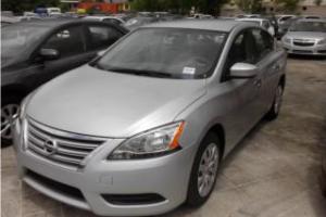 Nissan Sentra 2013 casi nuevo