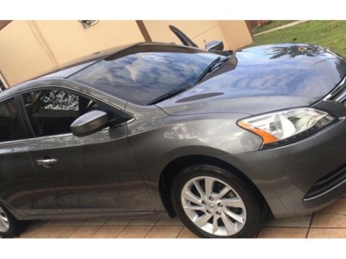 Nissan Sentra 2015 -15k millas -4 puertas