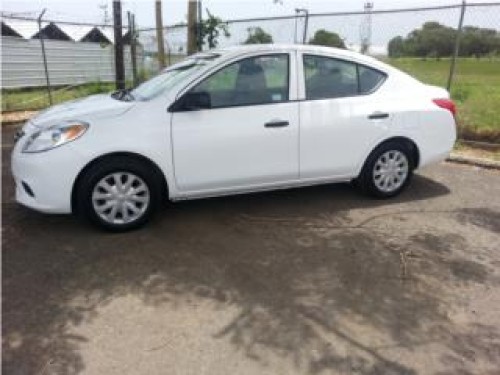 Nissan Versa 2012 29K MILLAS BLANCO