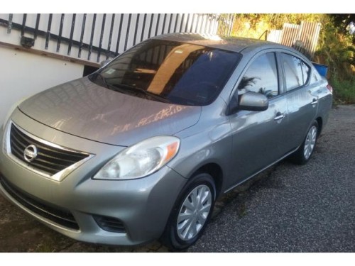 Nissan Versa 2012