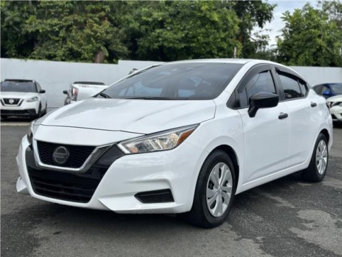 Nissan Versa SV 2021 Como nuevo