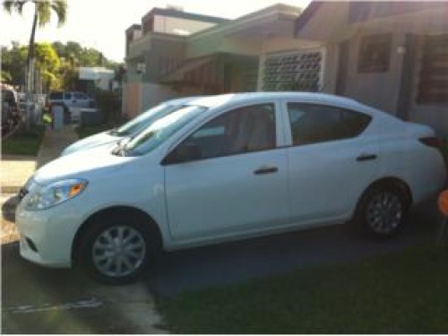 Nissan Versa. Sedan